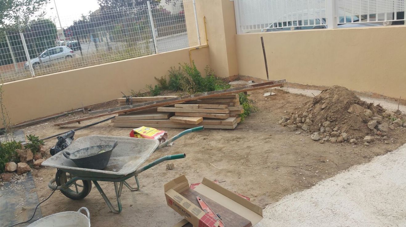 Proyecto en jardín particular con césped artificial Valencia