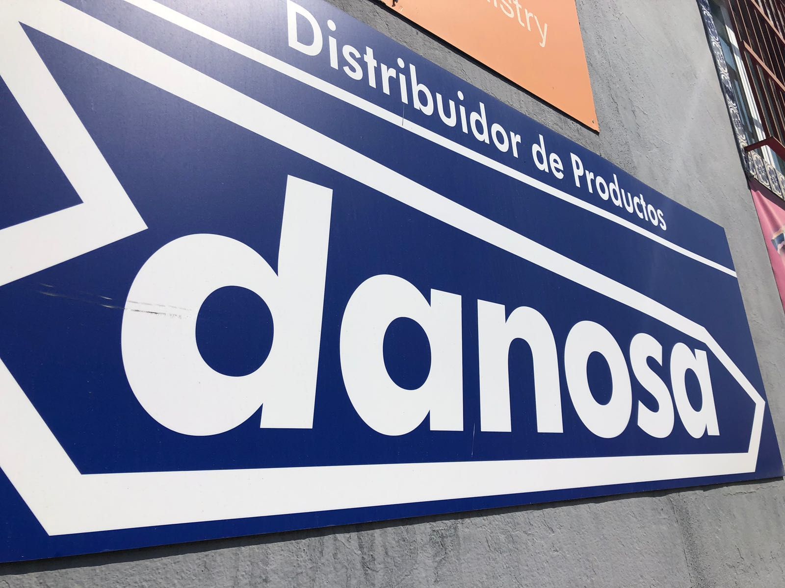 Distribución de maquinaria en Málaga