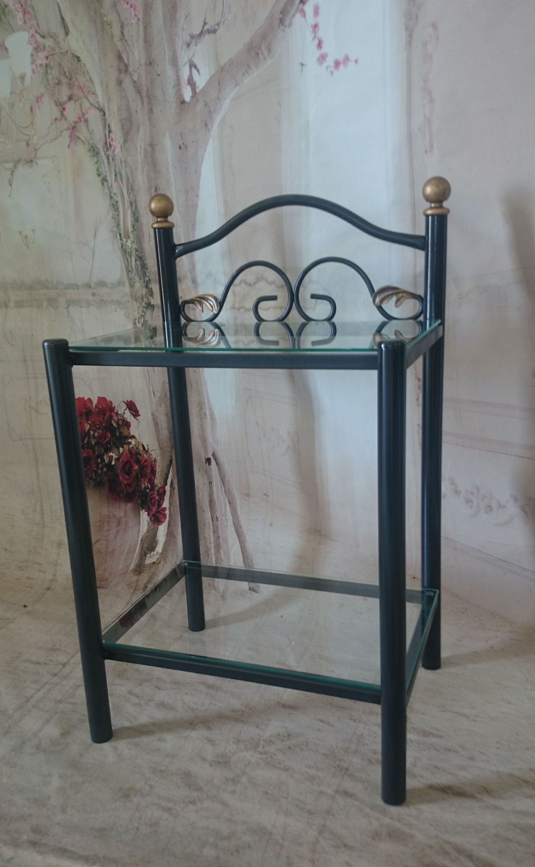 Mesita Bélgica: Catálogo de muebles de forja de Forja Manuel Jiménez Mesita Bélgica: Catálogo de muebles de forja de Forja Manuel Jiménez