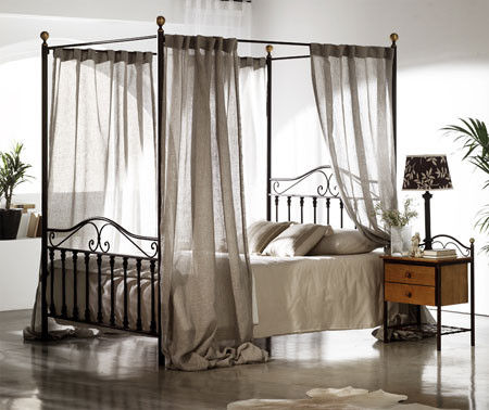 Cama con dosel Toledo: Catálogo de muebles de forja de Forja Manuel Jiménez Cama con dosel Toledo: Catálogo de muebles de forja de Forja Manuel Jiménez