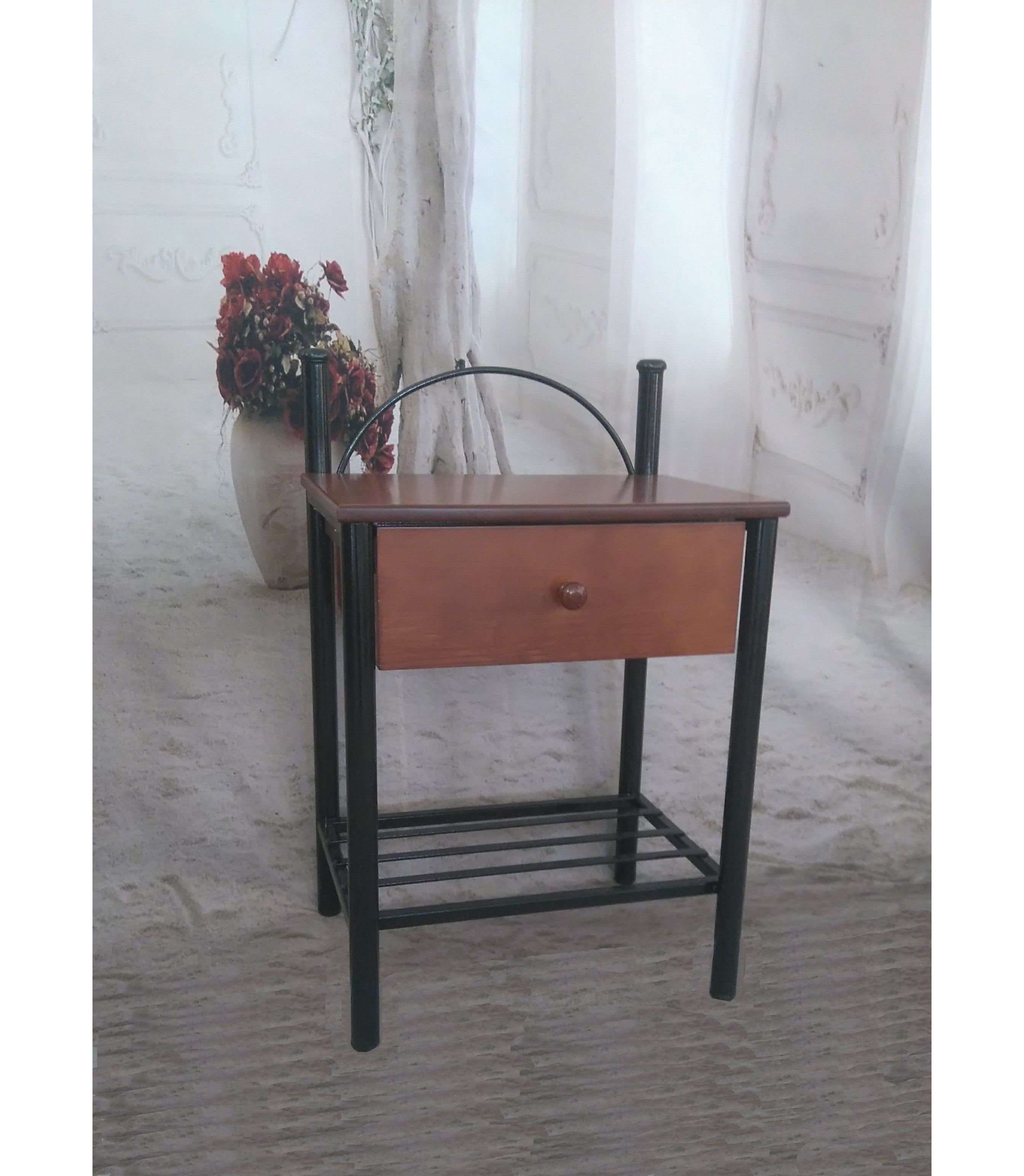 Mesita Cuenca: Catálogo de muebles de forja de Forja Manuel Jiménez Mesita Cuenca: Catálogo de muebles de forja de Forja Manuel Jiménez