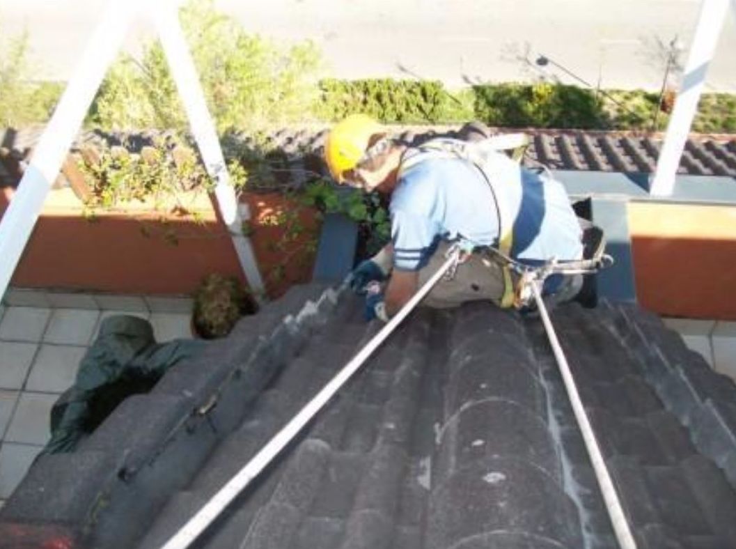 Trabajos verticales : Servicios de Canaltom Trabajos verticales : Servicios de Canaltom