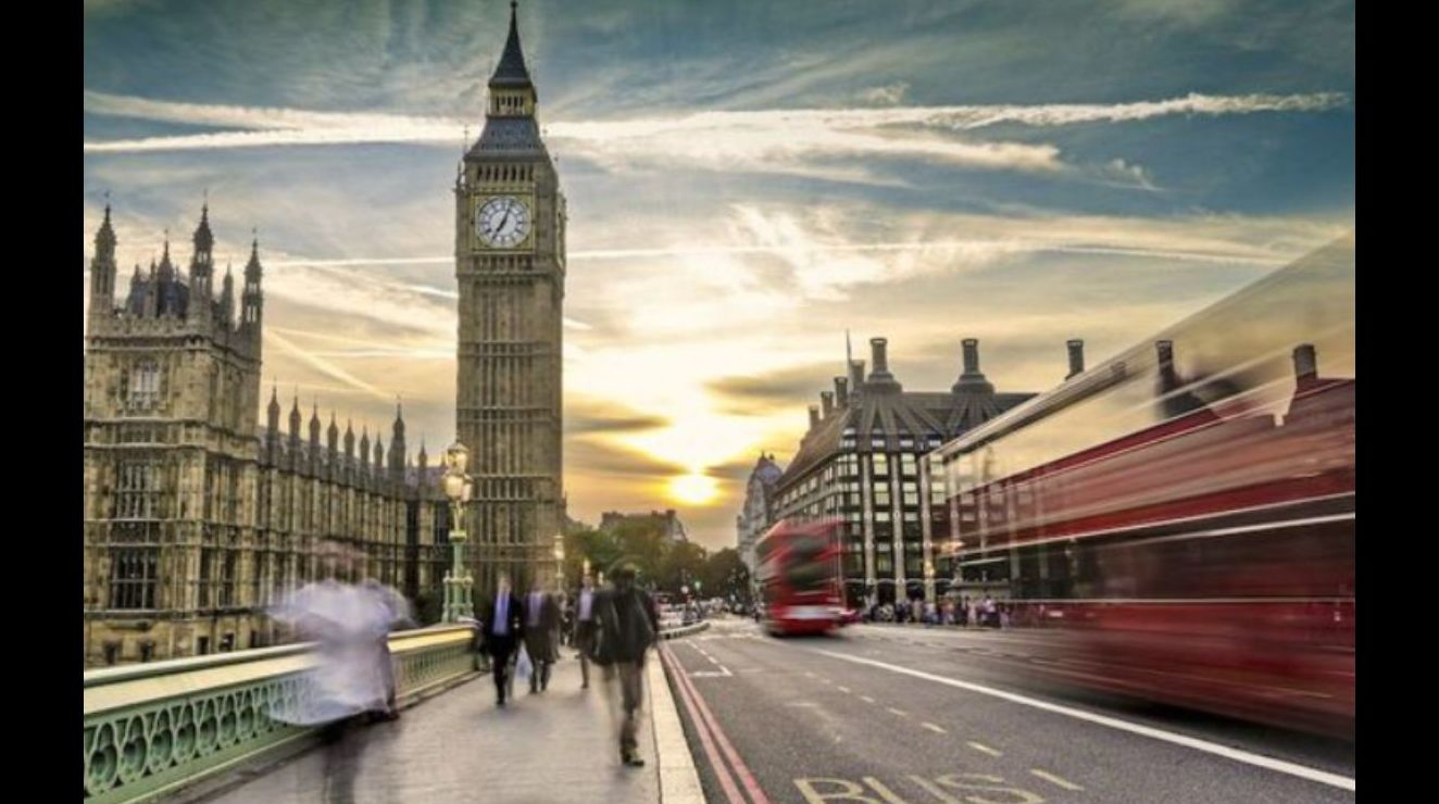 Cursos en el extranjero: Catálogo de Piccadilly Idiomas Cursos en el extranjero: Catálogo de Piccadilly Idiomas