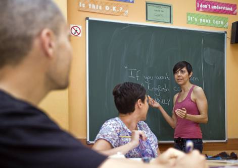 Cursos en el extranjero para adultos (mayores 18 años): Catálogo de Piccadilly Idiomas Cursos en el extranjero para adultos (mayores 18 años): Catálogo de Piccadilly Idiomas