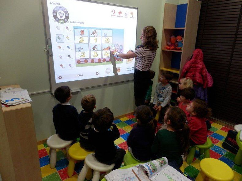 Cursos para los más pequeños ( Young Learners ): Catálogo de Piccadilly Idiomas Cursos para los más pequeños ( Young Learners ): Catálogo de Piccadilly Idiomas