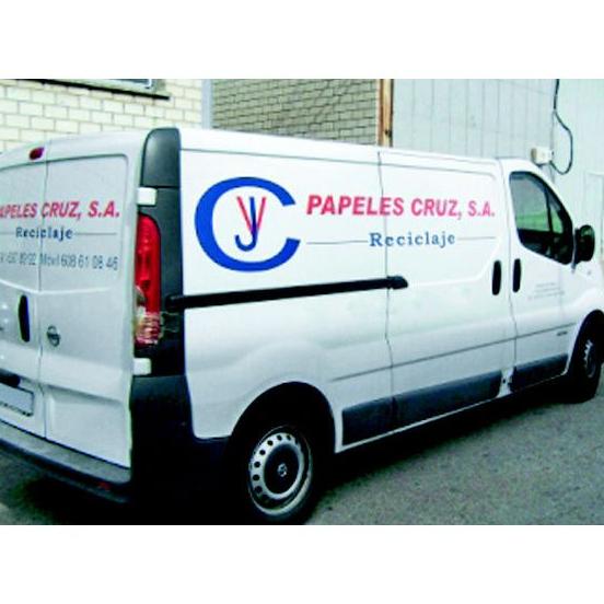 Recogida de residuo sólido urbano : Servicios de Papeles Cruz, S.A. Recogida de residuo sólido urbano : Servicios de Papeles Cruz, S.A.
