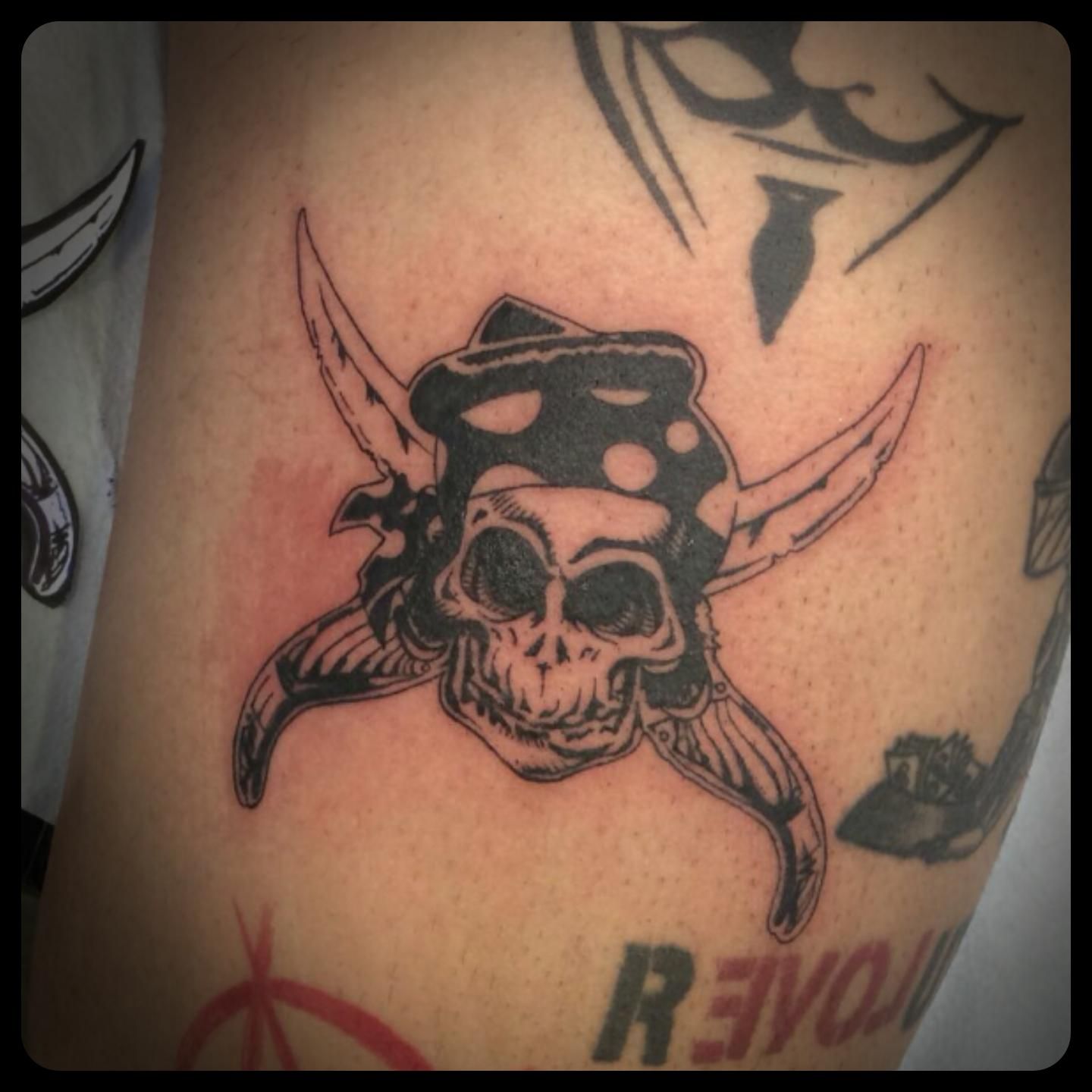 Daniel Castro: Tattoo de Under Skin Tattoo Santa Co Daniel Castro: Tattoo de Under Skin Tattoo Santa Co