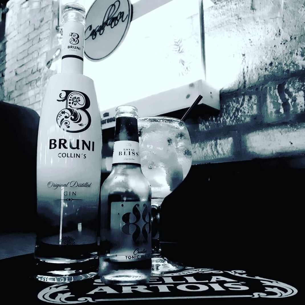 Chupitos y Gin Tonics: Nuestro Pub de Casablanca Pub Chupitos y Gin Tonics: Nuestro Pub de Casablanca Pub