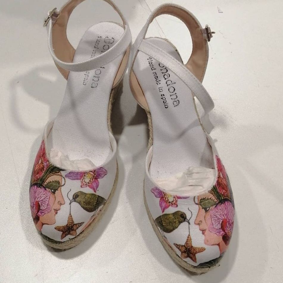 zapatillas decoradas con servilletas: Productos y servicios de Scrappiel zapatillas decoradas con servilletas: Productos y servicios de Scrappiel