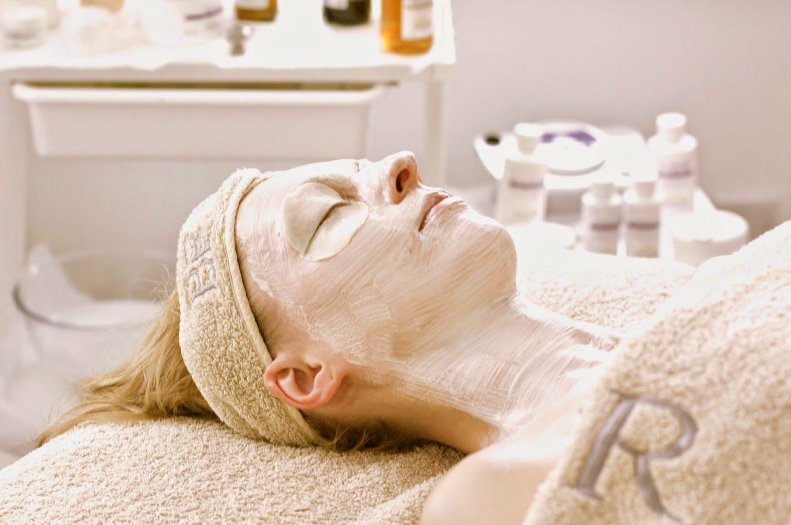 Tratamiento FACIAL: Servicios y Productos de Natalia Gómez Estética Tratamiento FACIAL: Servicios y Productos de Natalia Gómez Estética