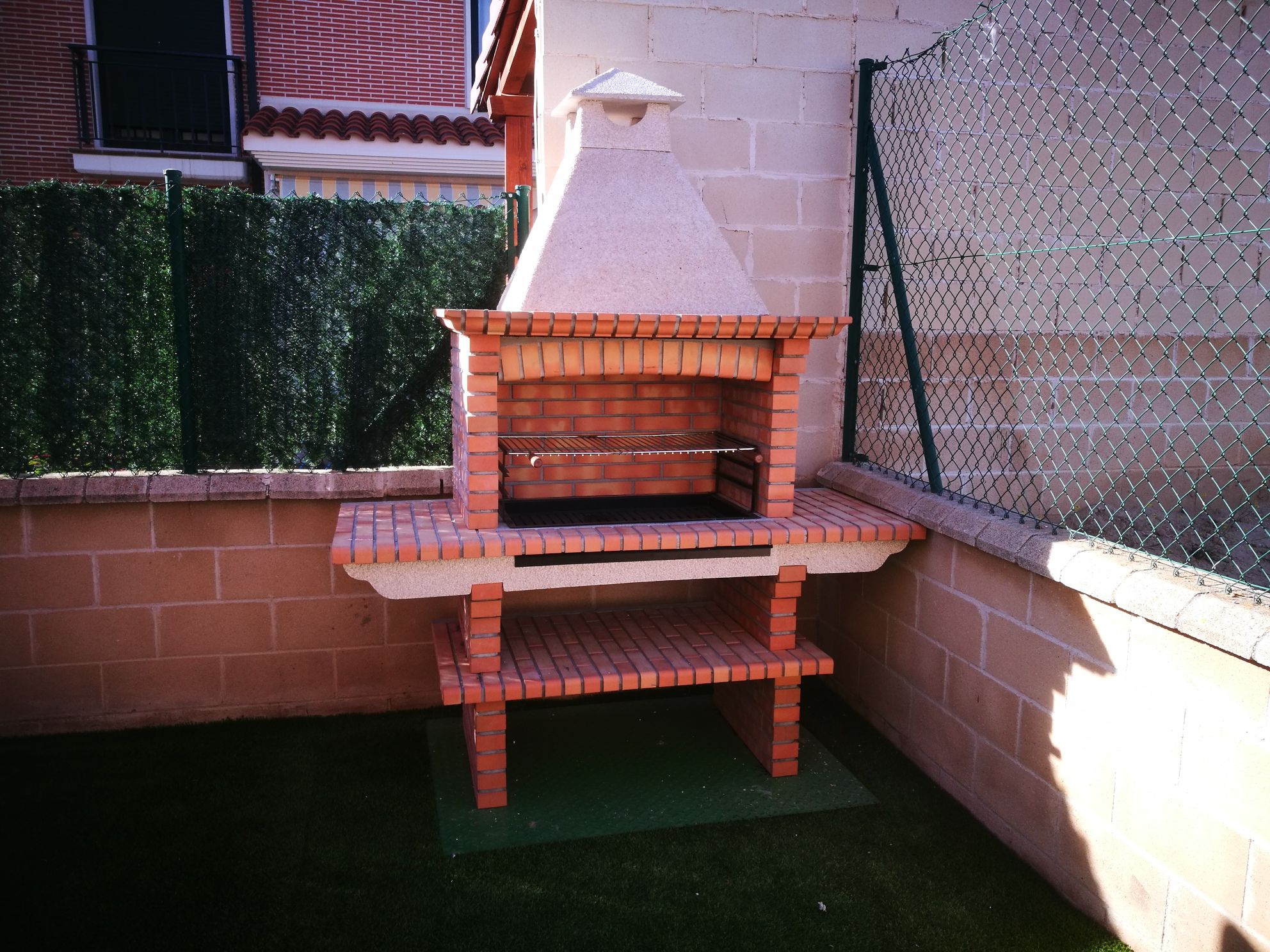 Chimeneas de leña: Servicios de Rincón Pascual Materiales de Construcción Chimeneas de leña: Servicios de Rincón Pascual Materiales de Construcción