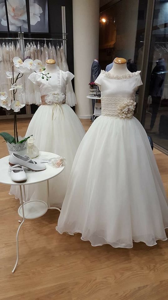 Comunión niña: Ceremonia y comunión de Eros Boutique Nupcial Comunión niña: Ceremonia y comunión de Eros Boutique Nupcial