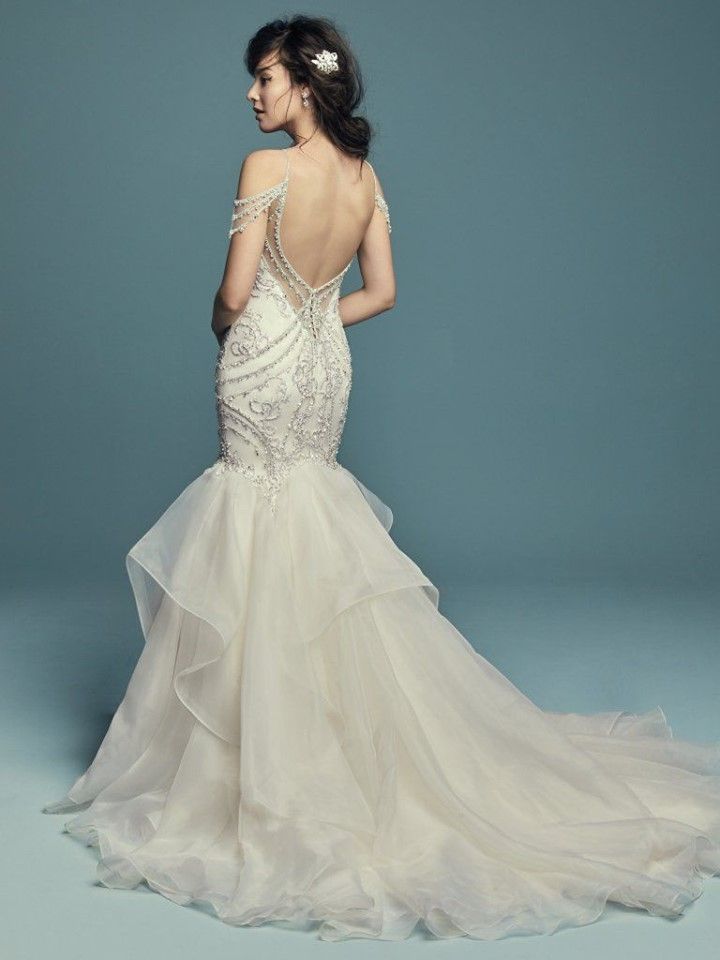 Trajes de novia: Ceremonia y comunión de Eros Ceremonia & Comunión Trajes de novia: Ceremonia y comunión de Eros Ceremonia & Comunión