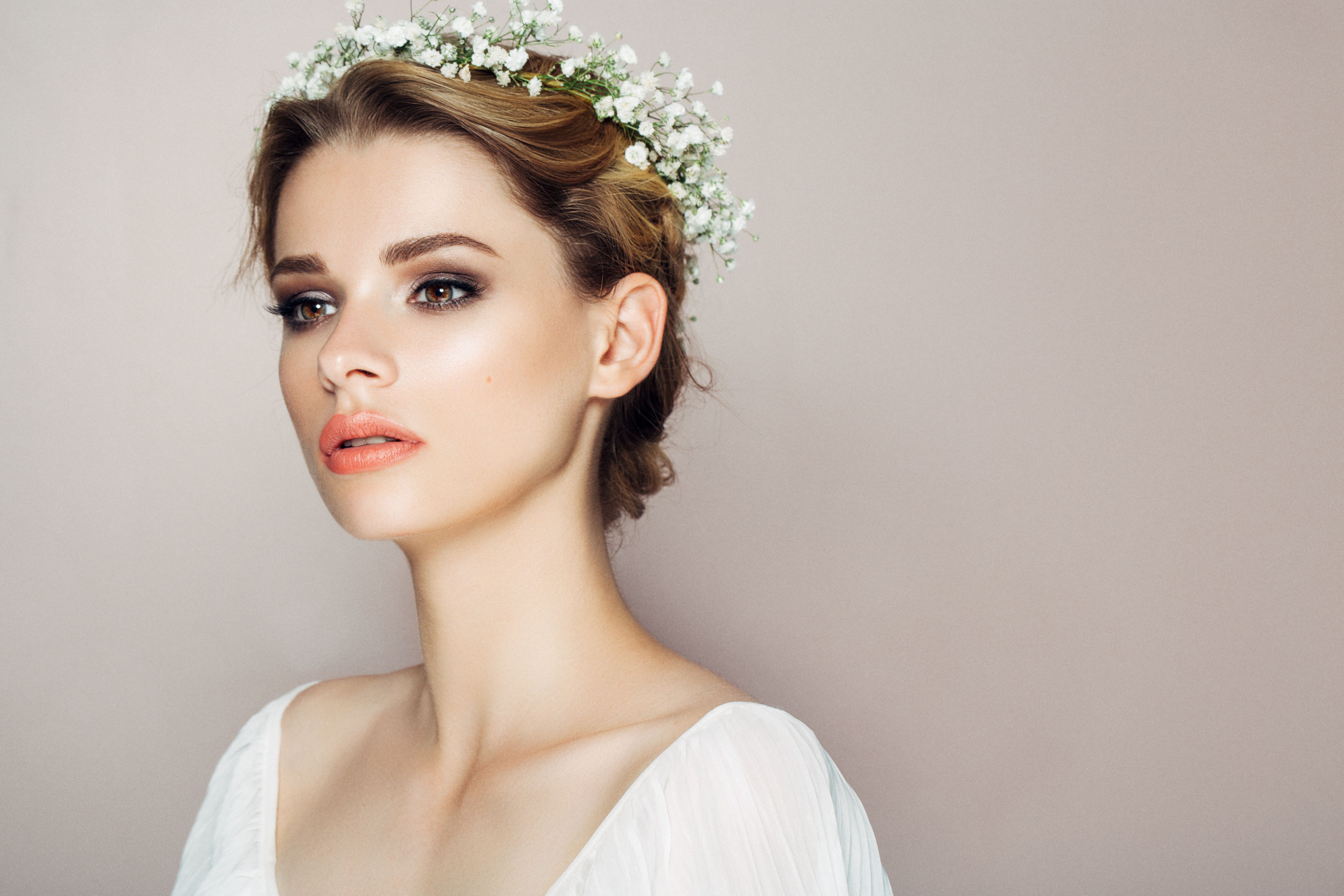 Novias: Servicios de Helga Girones Novias: Servicios de Helga Girones