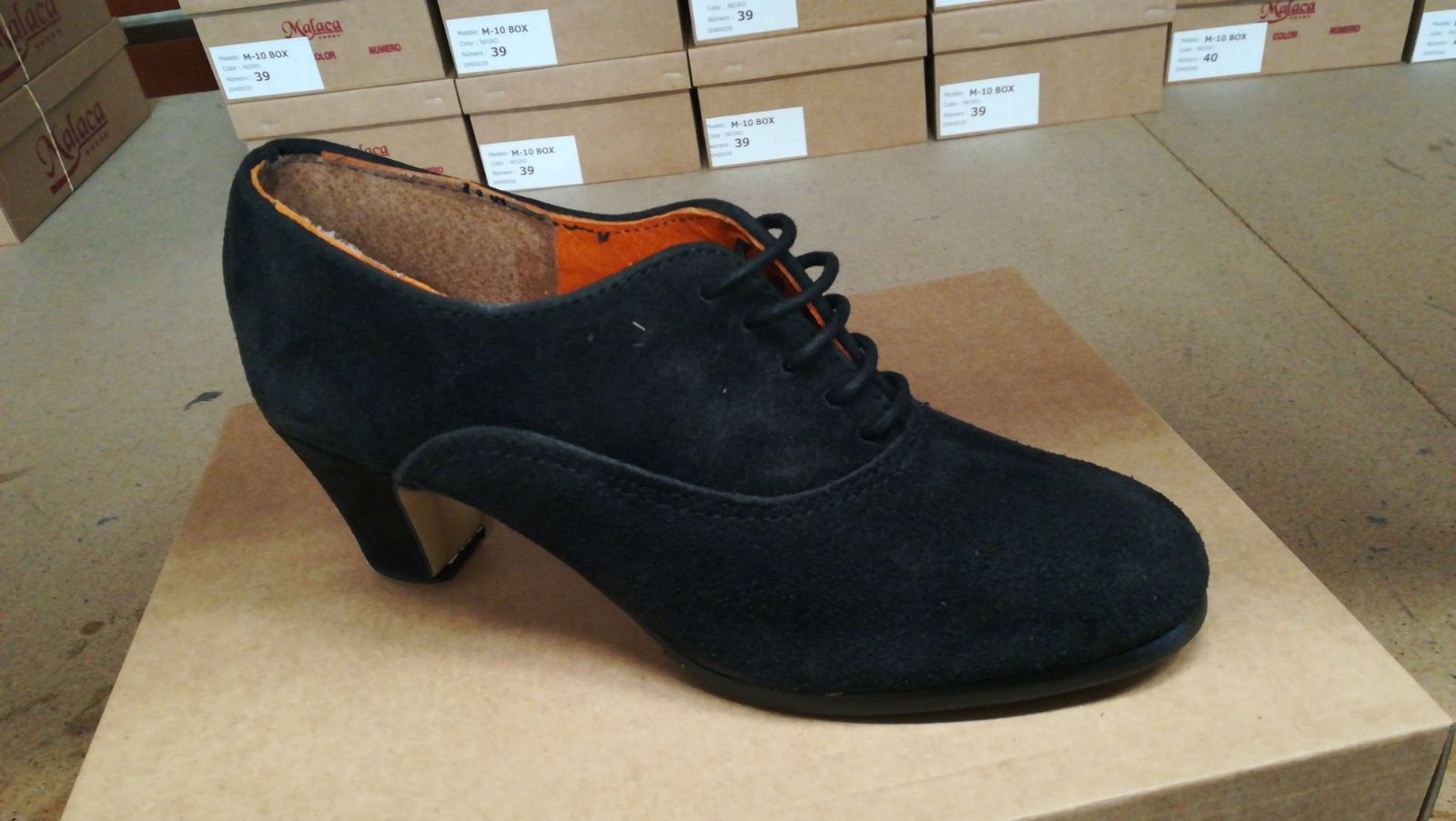 Zapato en piel de ante Modelo 971: Productos de Calzados Malaca Zapato en piel de ante Modelo 971: Productos de Calzados Malaca