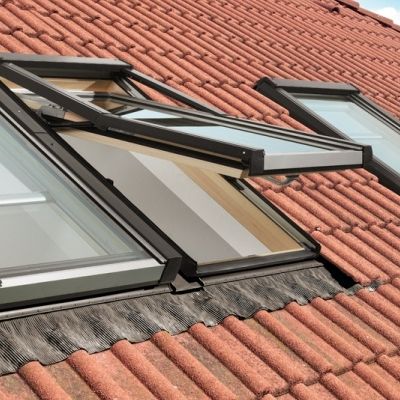 Ventanas de tejado: Productos y servicios de AUTOPUERTAS FUENGIROLA Ventanas de tejado: Productos y servicios de AUTOPUERTAS FUENGIROLA