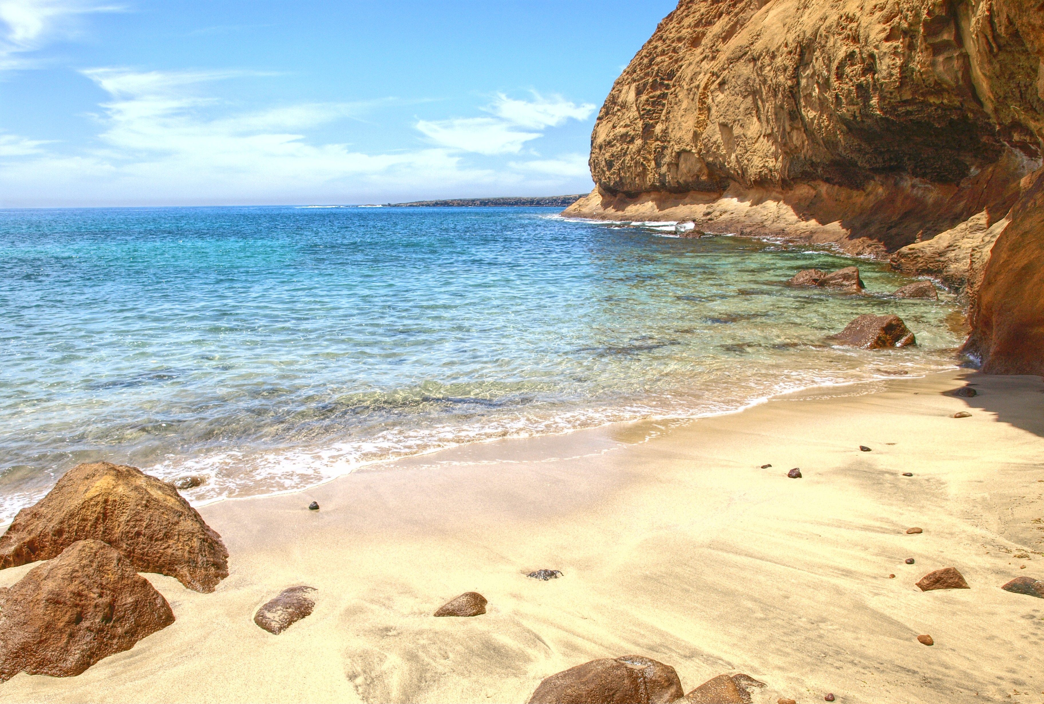 Excursion to the island of La Graciosa: Excursions de Lanzarote Sea Tours Excursion to the island of La Graciosa: Excursions de Lanzarote Sea Tours