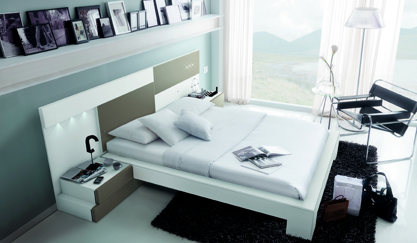 Cama de 135 o 150 cm. Luz opcional Cama de 135 o 150 cm. Luz opcional