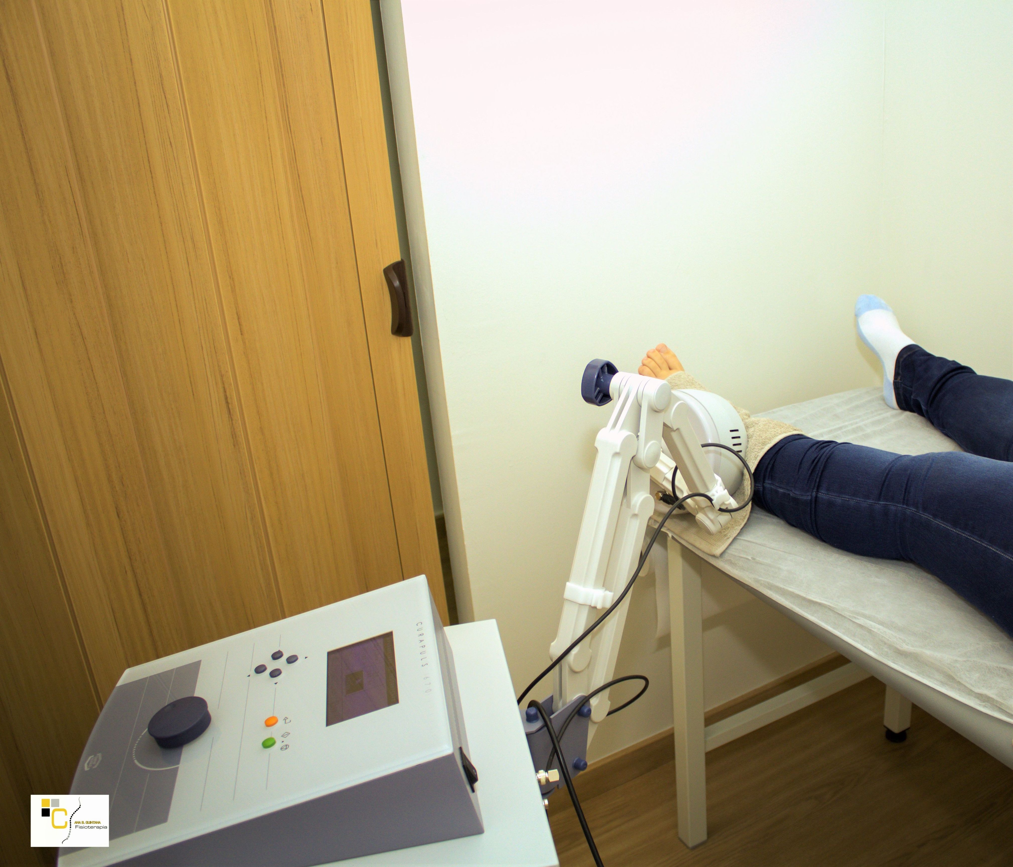 Electroterapia: Tratamientos de Clínica Fisioterapia Ana B. Quintana Electroterapia: Tratamientos de Clínica Fisioterapia Ana B. Quintana