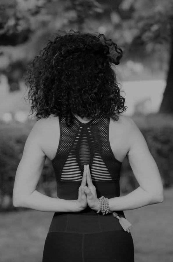 CLAUDIA YOGA CLAUDIA YOGA