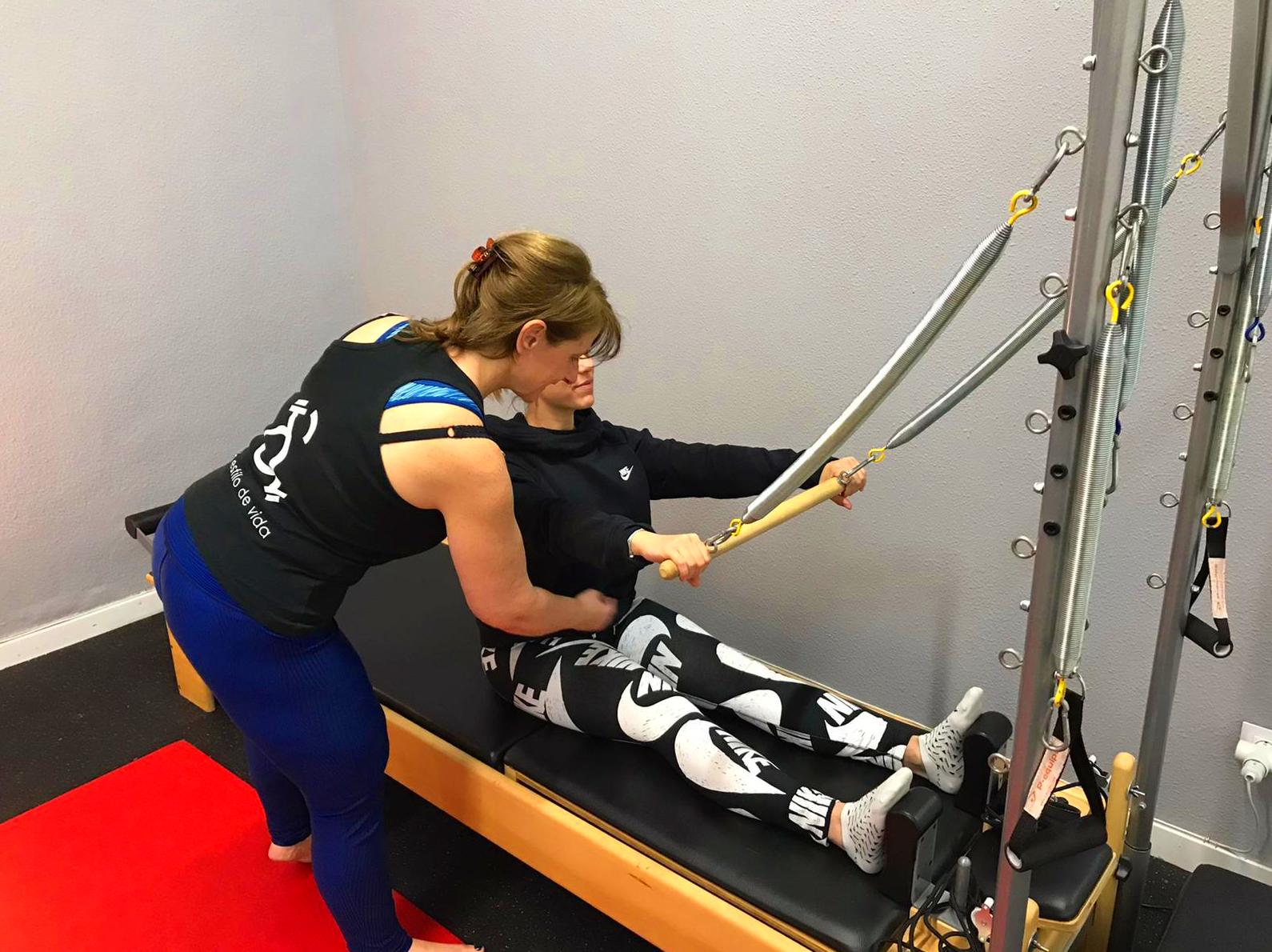 Pilates suelo & máquina entrenamiento personal: Disciplinas de Day & Life Pilates suelo & máquina entrenamiento personal: Disciplinas de Day & Life