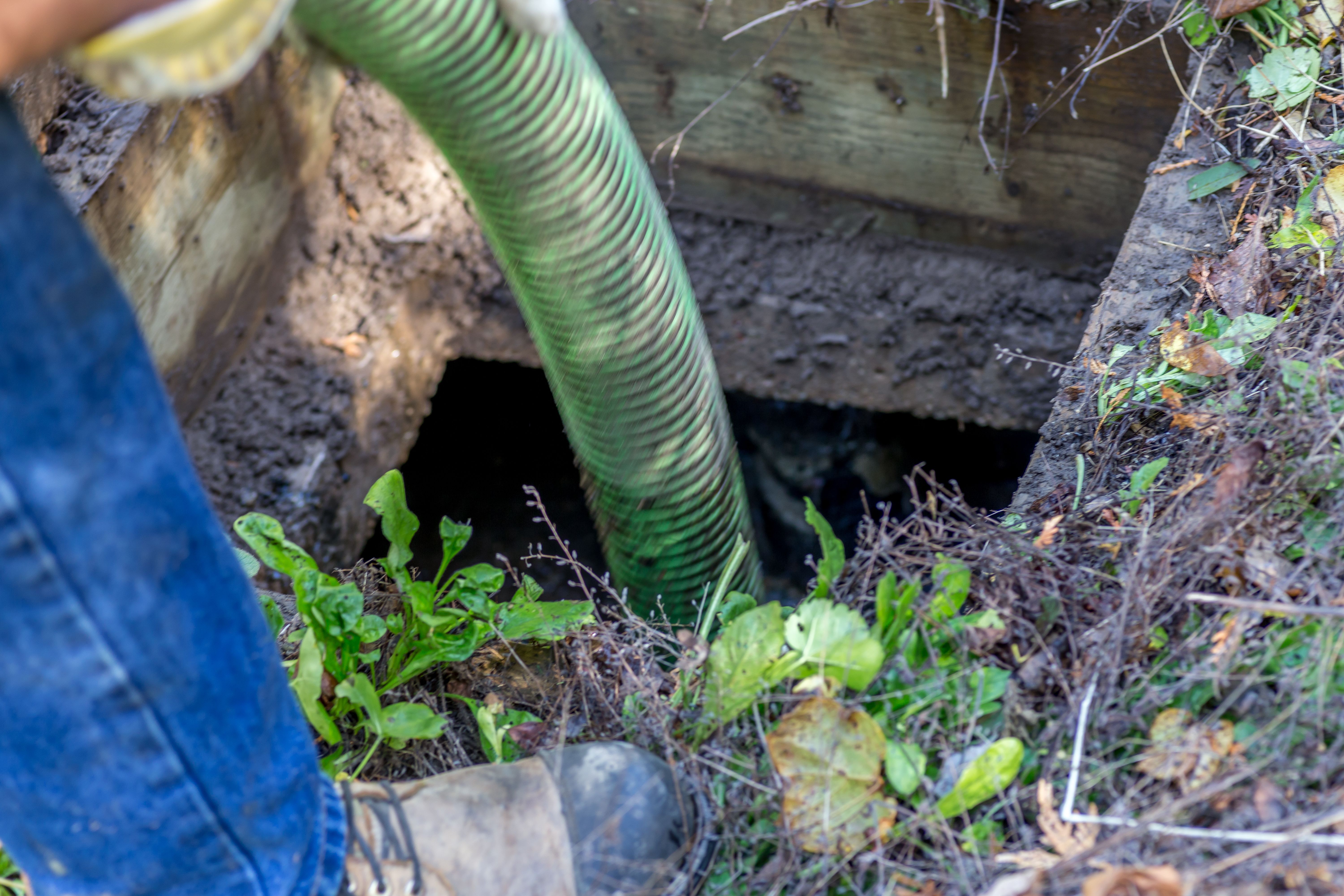 Bombeo y desatasco de fosas sépticas: Servicios de Sircrop Bombeo y desatasco de fosas sépticas: Servicios de Sircrop