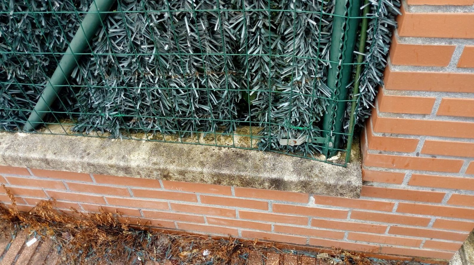 Cierres metálicos.: Diseños de jardines de Espacios verdes del Norte Cierres metálicos.: Diseños de jardines de Espacios verdes del Norte