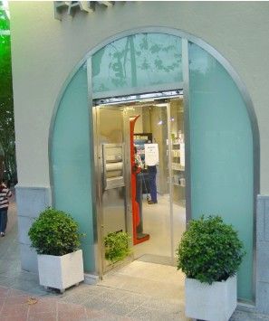 Fachadas y cerramientos comerciales: Productos de Cerrajería ACU Fachadas y cerramientos comerciales: Productos de Cerrajería ACU