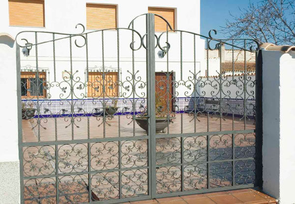 PUERTA ABATIBLE PUERTA ABATIBLE