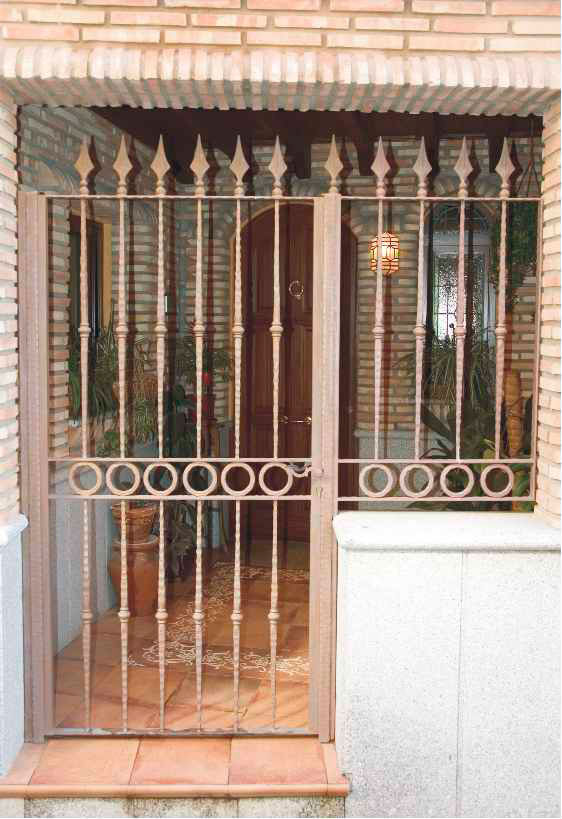 PUERTA PEATONAL PUERTA PEATONAL