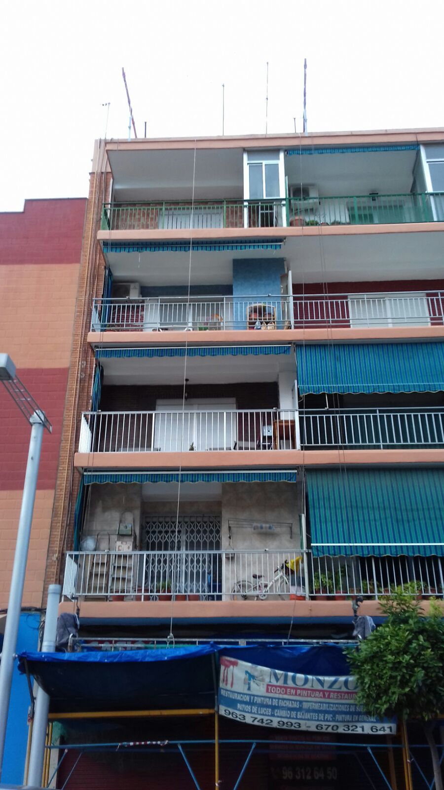 Restauración e impermeabilización de tejados en casas viejas: Servicios de Fachadas Monzón Restauración e impermeabilización de tejados en casas viejas: Servicios de Fachadas Monzón