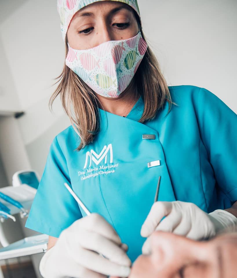 Implantes dentales en Pola de Laviana y periodoncia