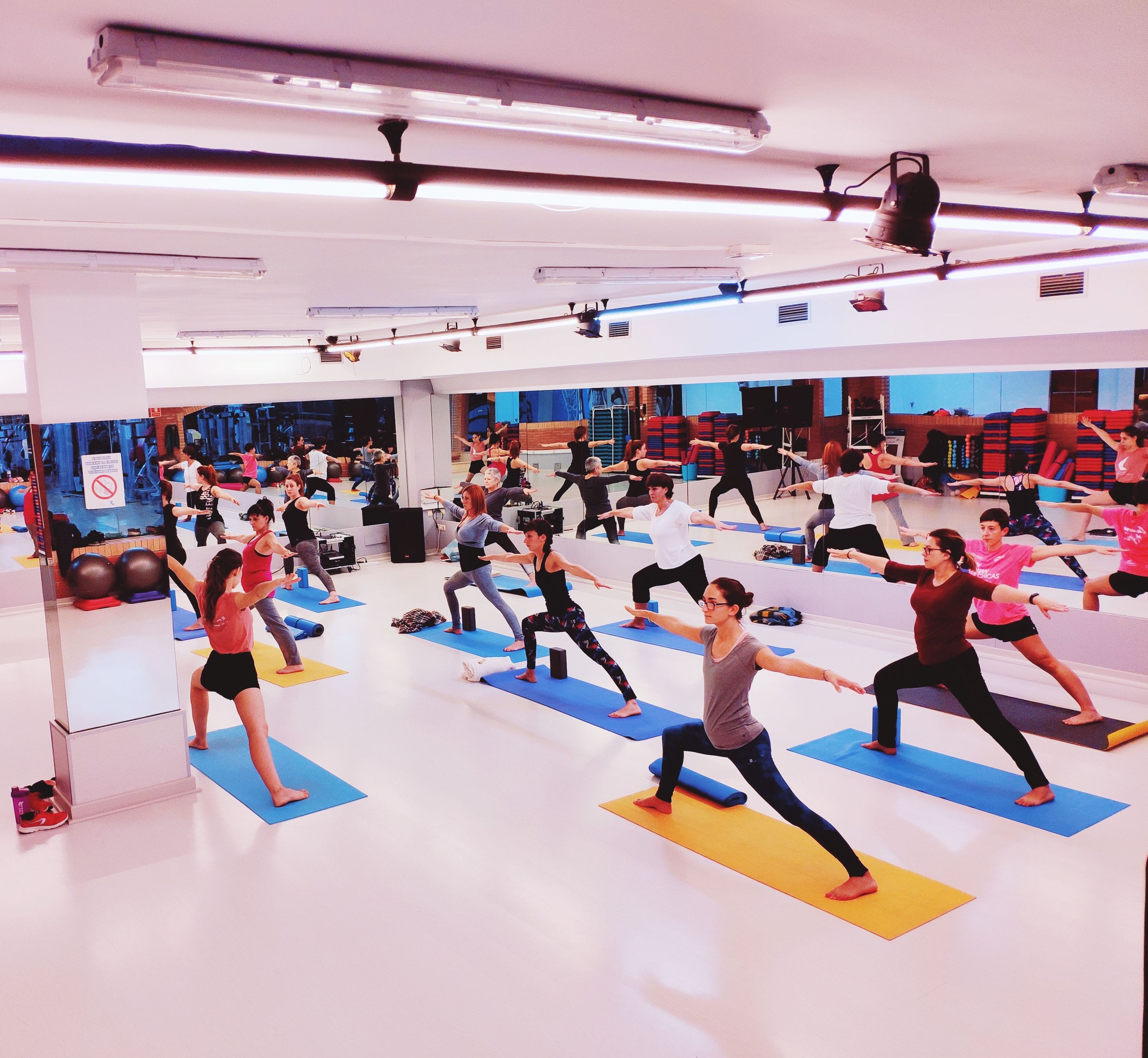 Yoga: Actividades y cuotas de Activa T & S Yoga: Actividades y cuotas de Activa T & S