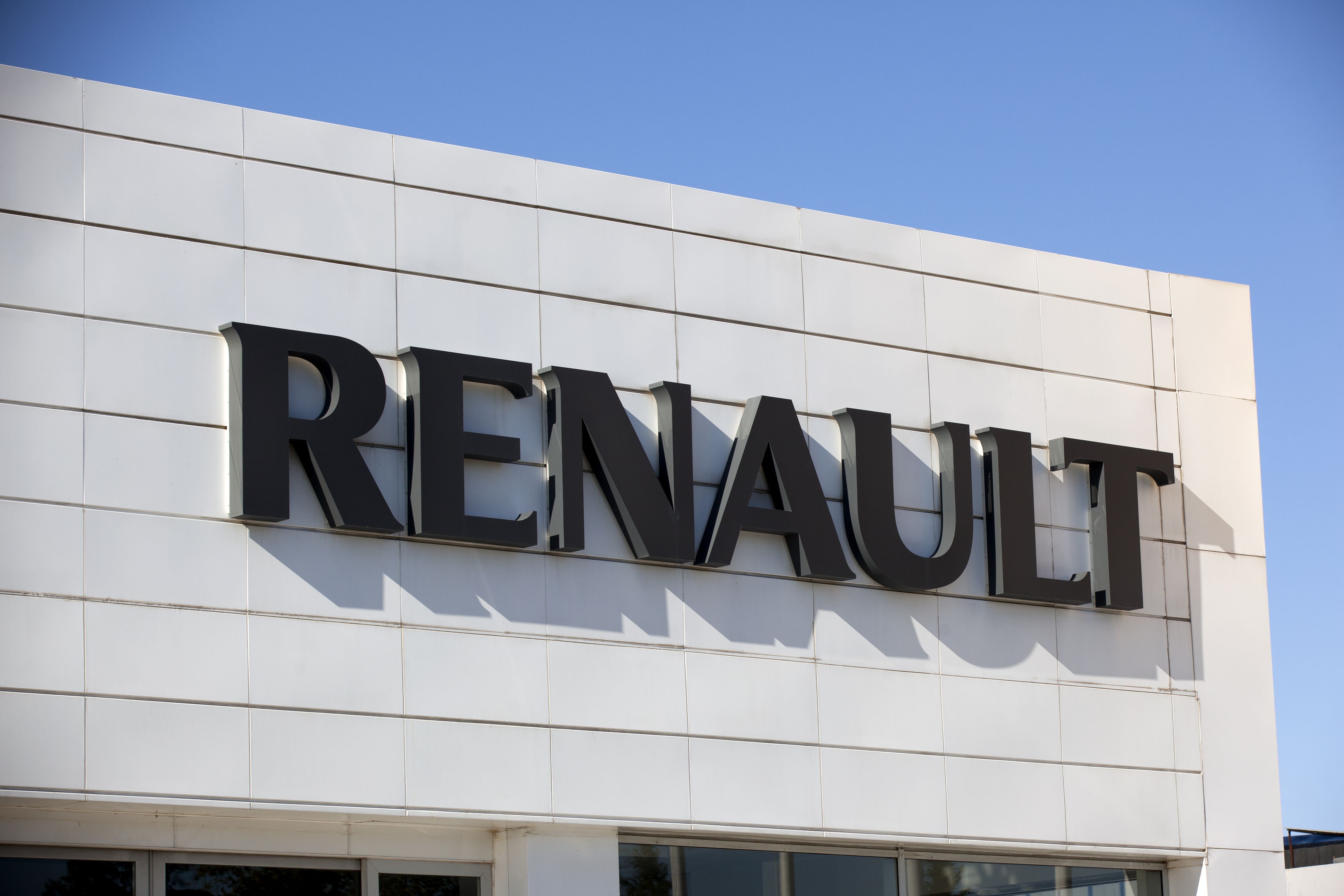Agente Oficial Renault-Dacia: Servicios de Auto Ferri Agente Oficial Renault-Dacia: Servicios de Auto Ferri