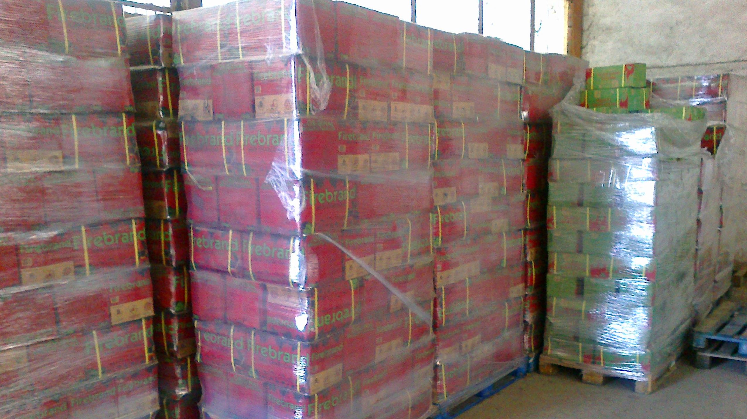 Carbón vegetal: Productos y servicios de elcarbonero.es Carbón vegetal: Productos y servicios de elcarbonero.es