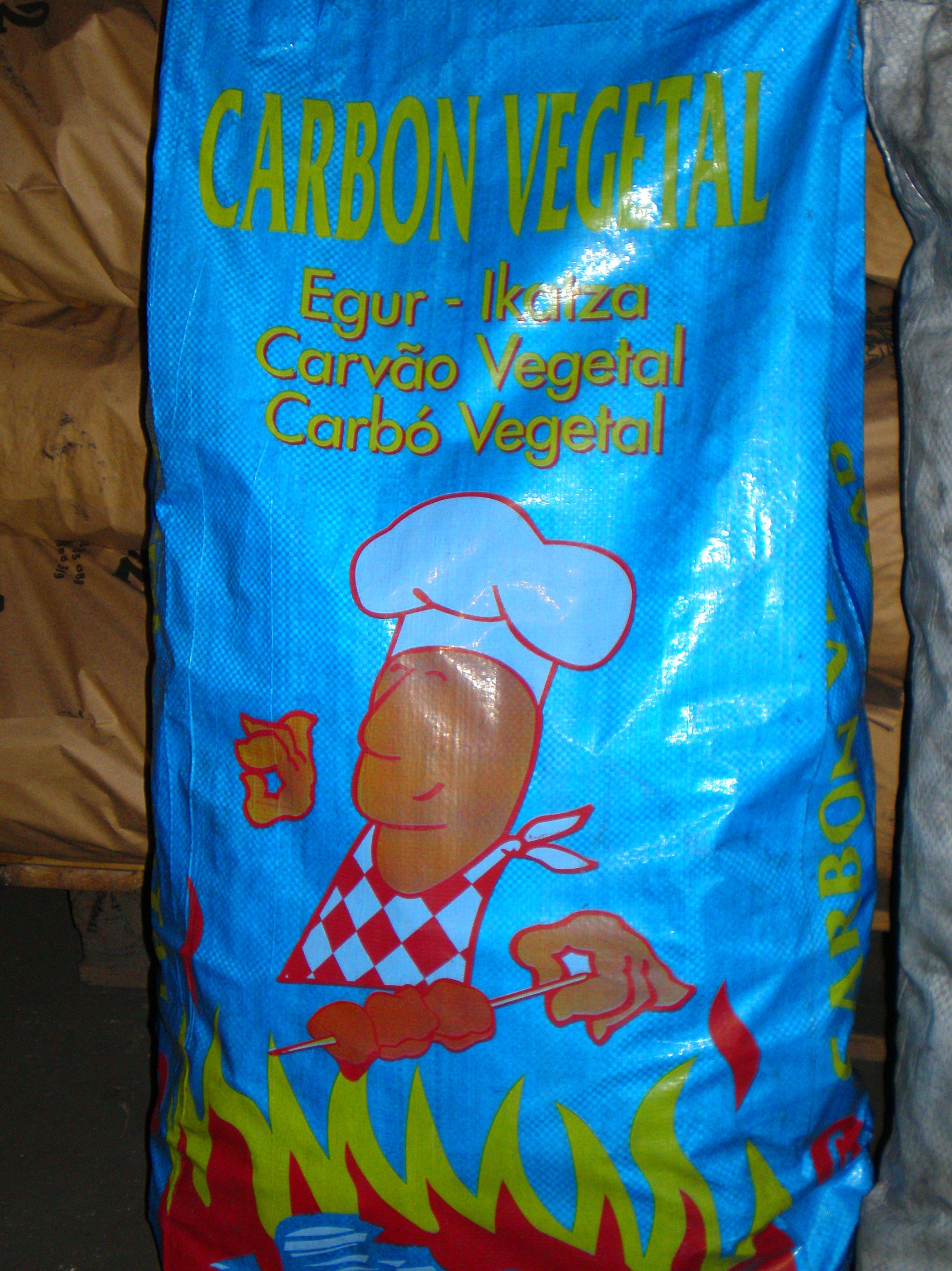 Carbón vegetal: Productos y servicios de elcarbonero.es Carbón vegetal: Productos y servicios de elcarbonero.es