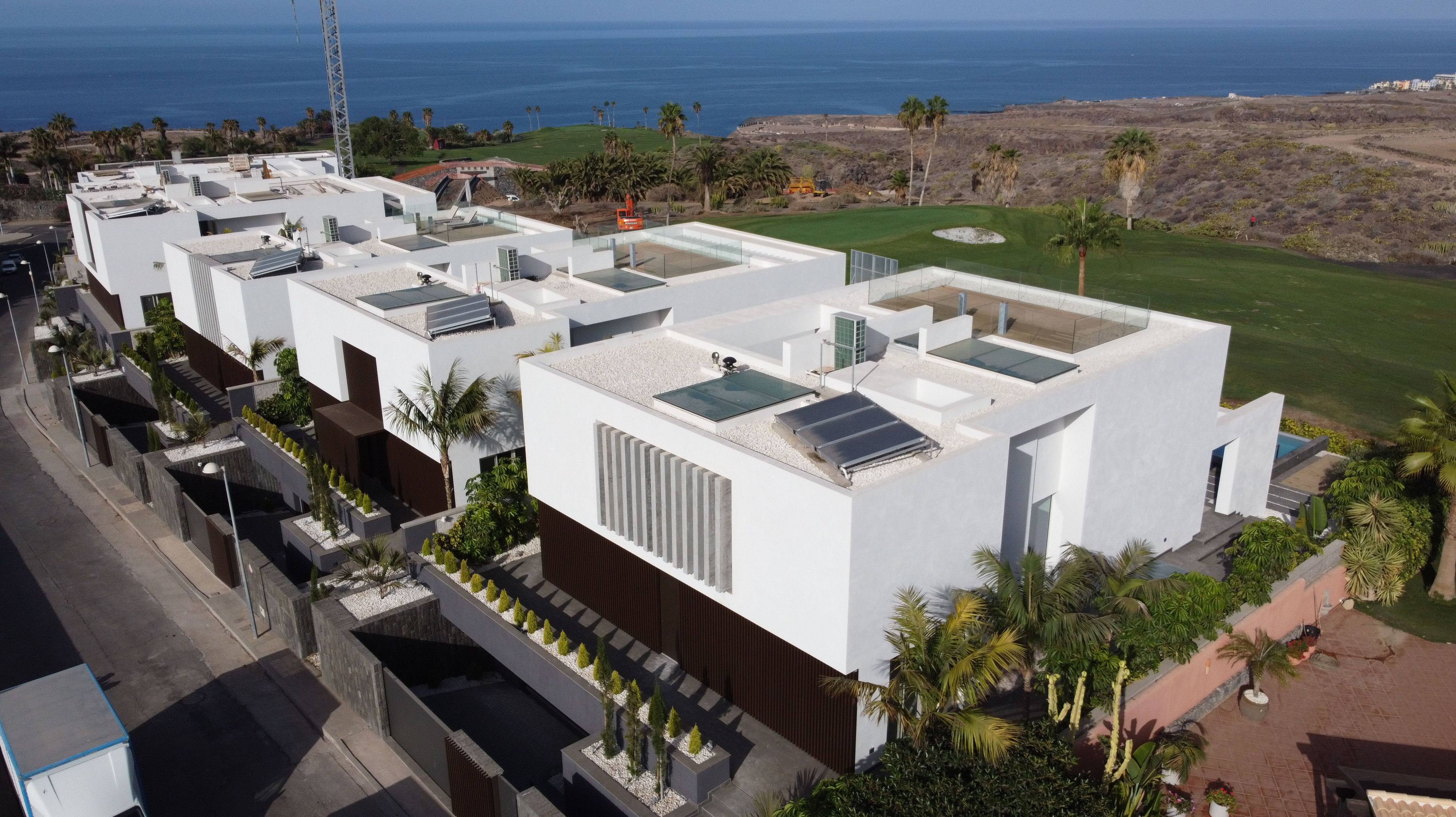 7 MAGNÍFICAS VILLAS EN GOLF COSTA ADEJE : de Tierra del Fuego Developments 7 MAGNÍFICAS VILLAS EN GOLF COSTA ADEJE : de Tierra del Fuego Developments