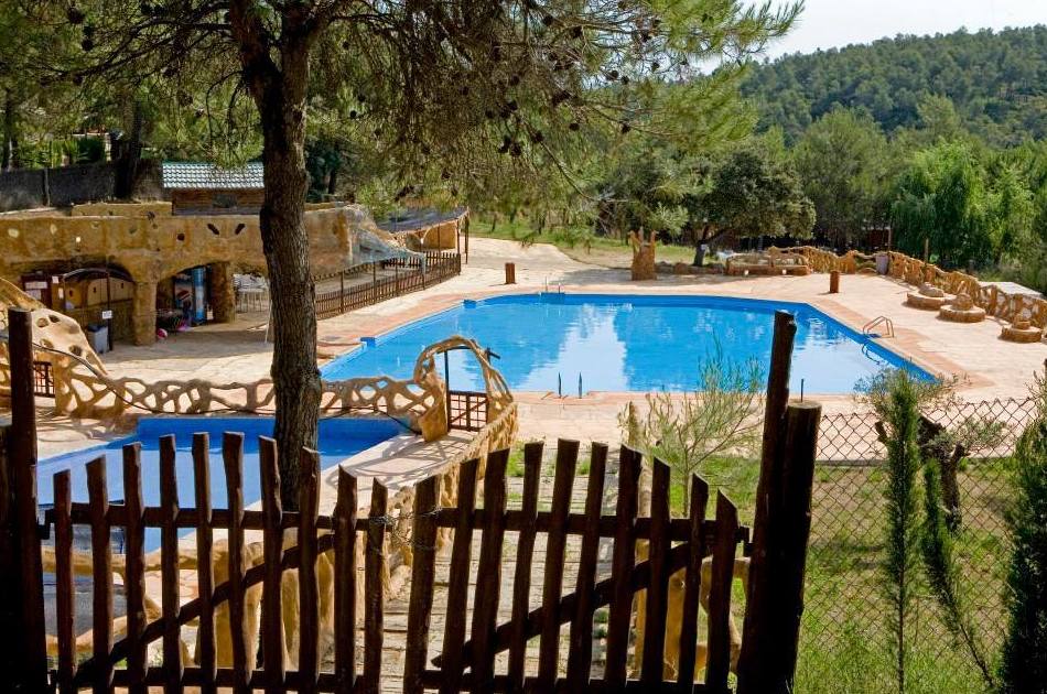 Los Carasoles, camping en Montes de Navalón, Valencia
