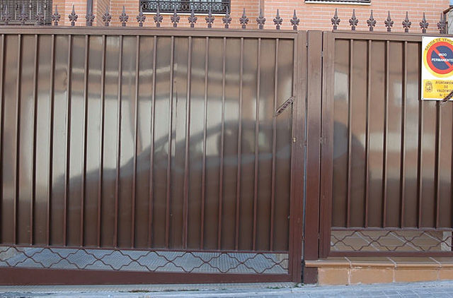 PUERTAS DE GARAJE: Productos y servicios de Maxwell PUERTAS DE GARAJE: Productos y servicios de Maxwell