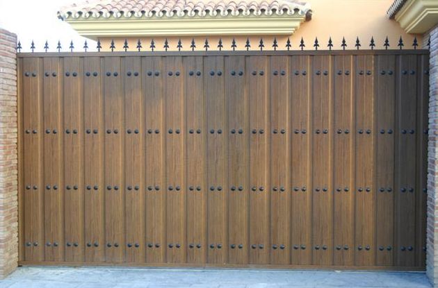 PUERTAS DE GARAJE: Productos y servicios de Maxwell PUERTAS DE GARAJE: Productos y servicios de Maxwell