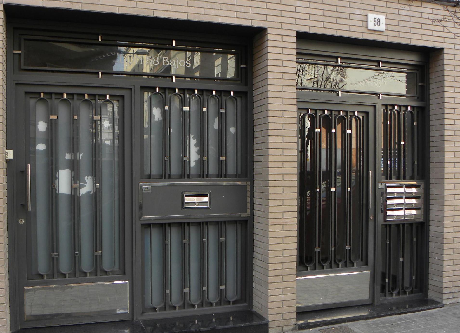 PUERTAS DE HIERRO: Productos y servicios de Maxwell PUERTAS DE HIERRO: Productos y servicios de Maxwell
