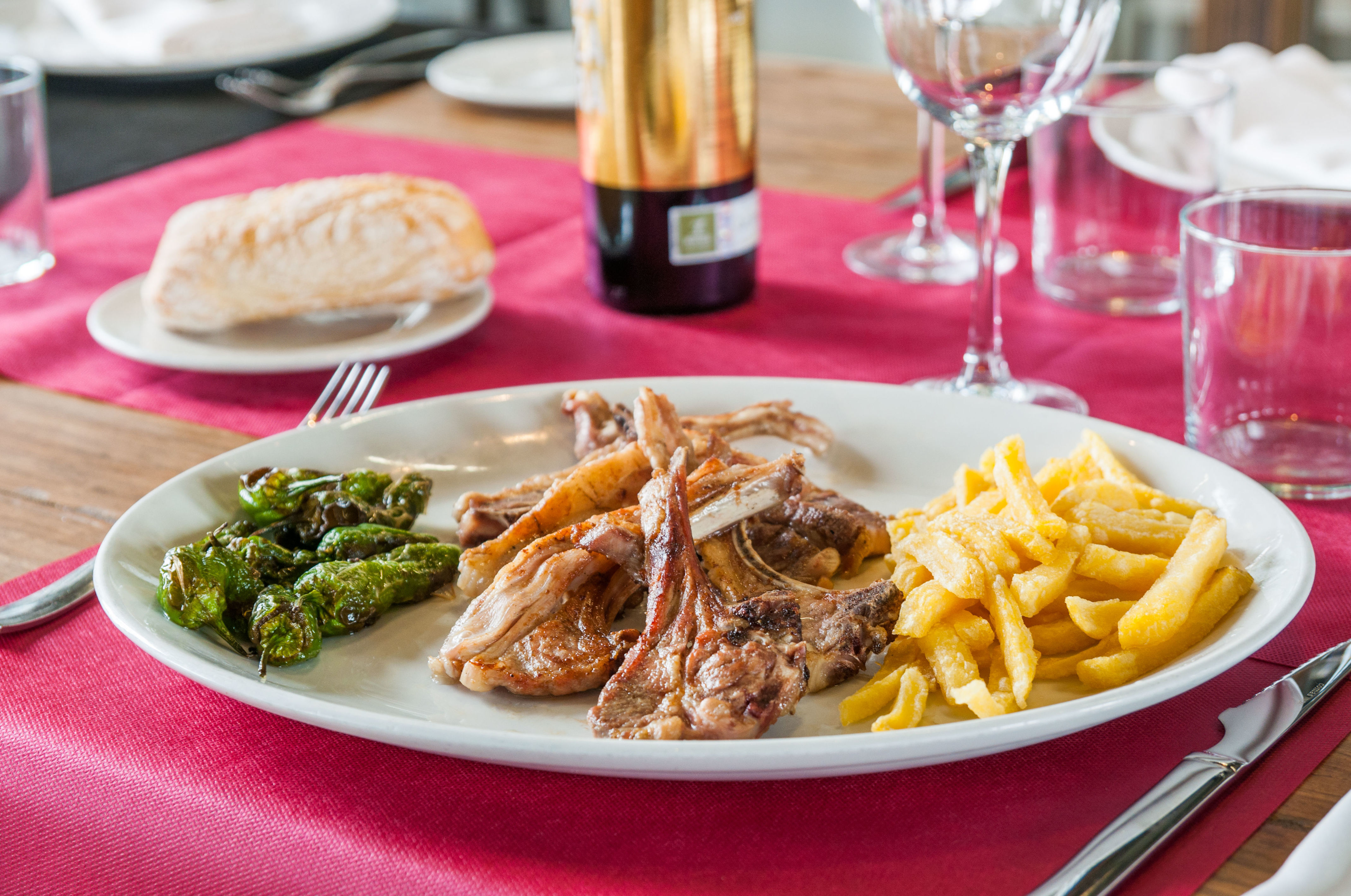 Menú de Vendimia: Carta de Asador Tinto Menú de Vendimia: Carta de Asador Tinto