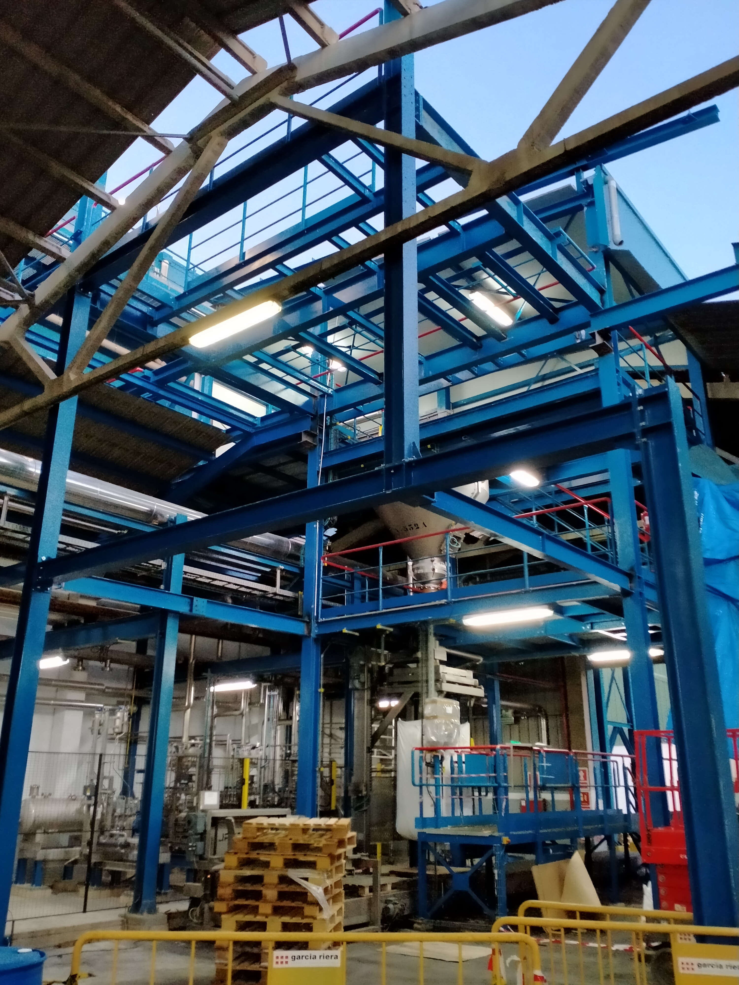 Realización de Estructura Metálica en Fábrica Clariant: Trabajos realizados de Global Metall Taller, SL Realización de Estructura Metálica en Fábrica Clariant: Trabajos realizados de Global Metall Taller, SL