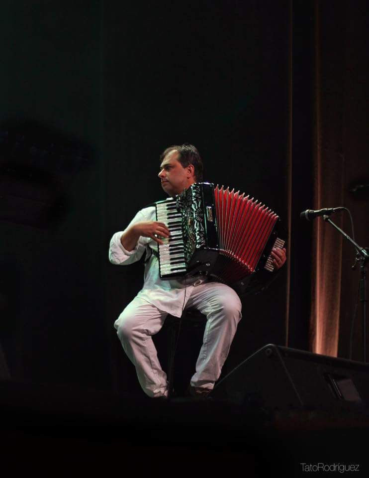Clases de Piano, teclado, acordeón e informática musical: Espacio Cultural de Los Menceyatos Clases de Piano, teclado, acordeón e informática musical: Espacio Cultural de Los Menceyatos