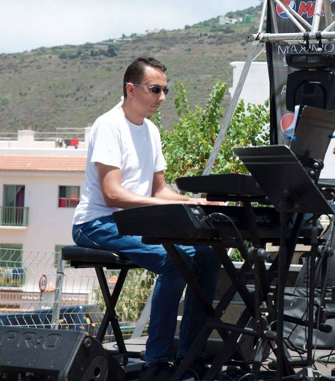 Clases de Música y movimiento, lenguaje musical, clarite y saxo: Espacio Cultural de Los Menceyatos Clases de Música y movimiento, lenguaje musical, clarite y saxo: Espacio Cultural de Los Menceyatos