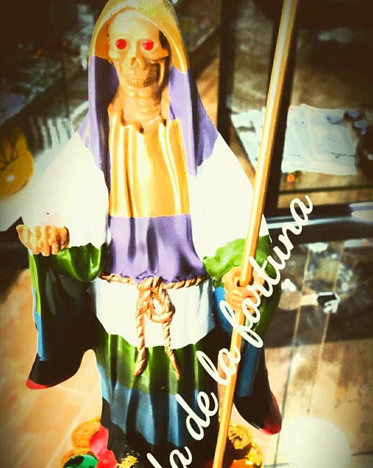 Imágenes católicas, santería y otros: Productos y servicios de El Buda de la Fortuna Imágenes católicas, santería y otros: Productos y servicios de El Buda de la Fortuna