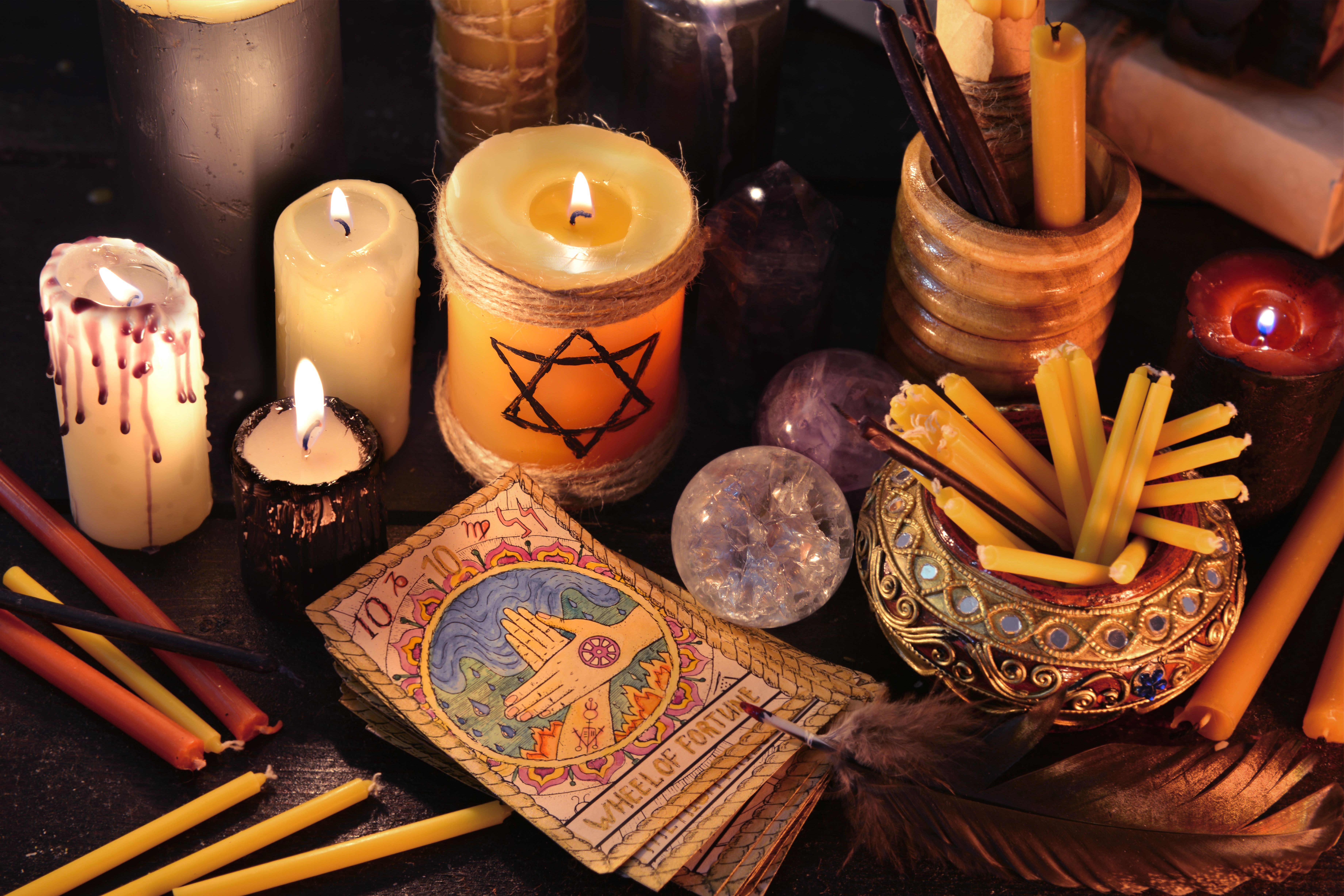 Consultas de tarot por teléfono: Productos y servicios de El Buda de la Fortuna Consultas de tarot por teléfono: Productos y servicios de El Buda de la Fortuna