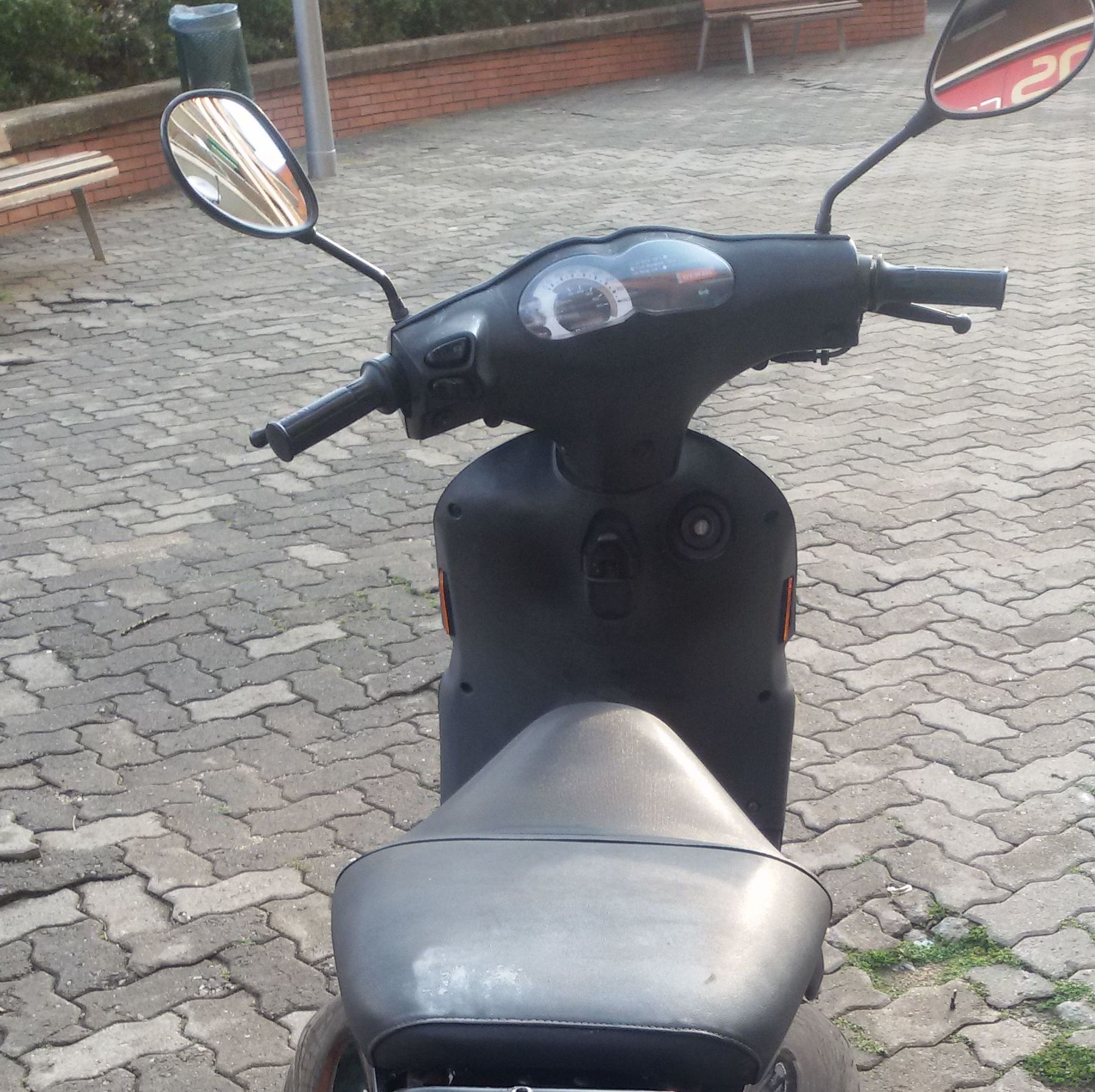 Derbi Atlantis 50cc: Catálogo de QUINIMOTOS Derbi Atlantis 50cc: Catálogo de QUINIMOTOS