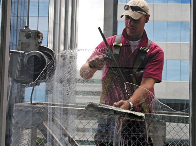 Limpieza de cristales: Servicios de Limpiezas Pina Limpieza de cristales: Servicios de Limpiezas Pina