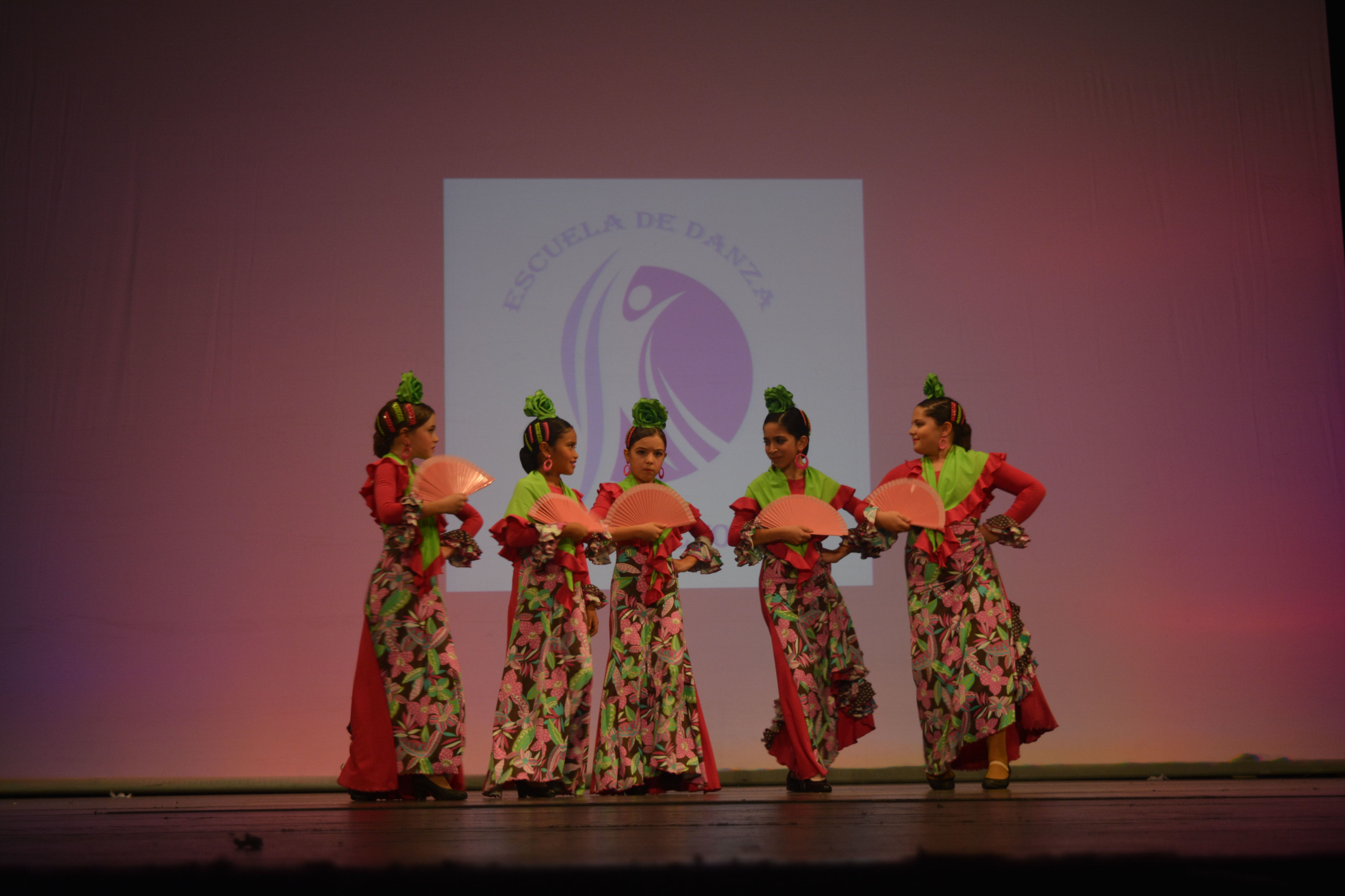 Danza Española Junior (viernes) Danza Española Junior (viernes)